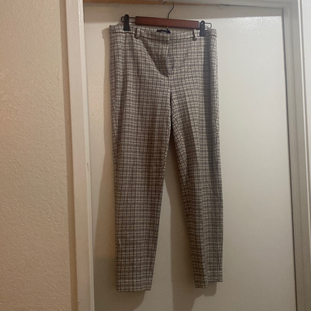 Cute and comfortable. Easy to dress up or down.